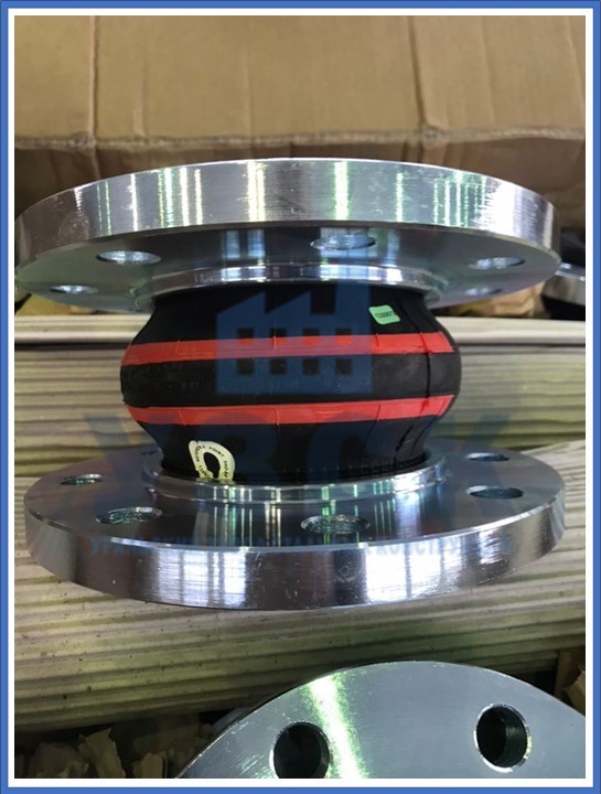 компенсатор резиновый фланцевый в Новомосковске