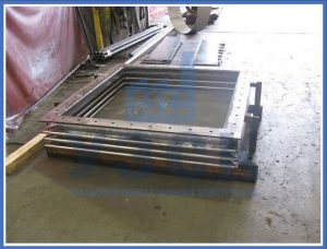 прямоугольные линзовые компенсаторы в Новомосковске